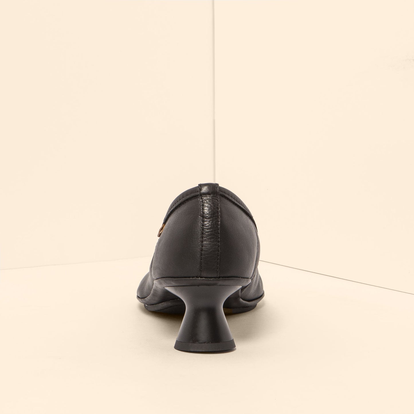 gid://shopify/Product/15700706001228_8