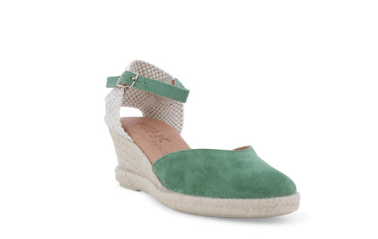 gid://shopify/Product/15686111723852_2