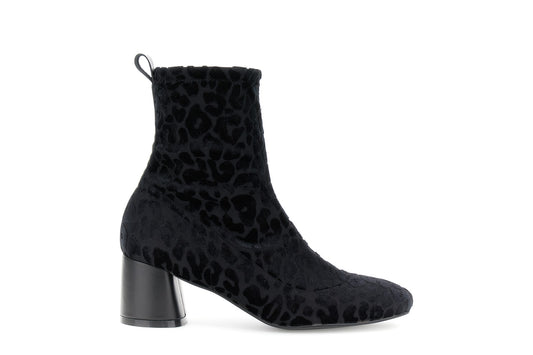 gid://shopify/Product/16176104833356_1