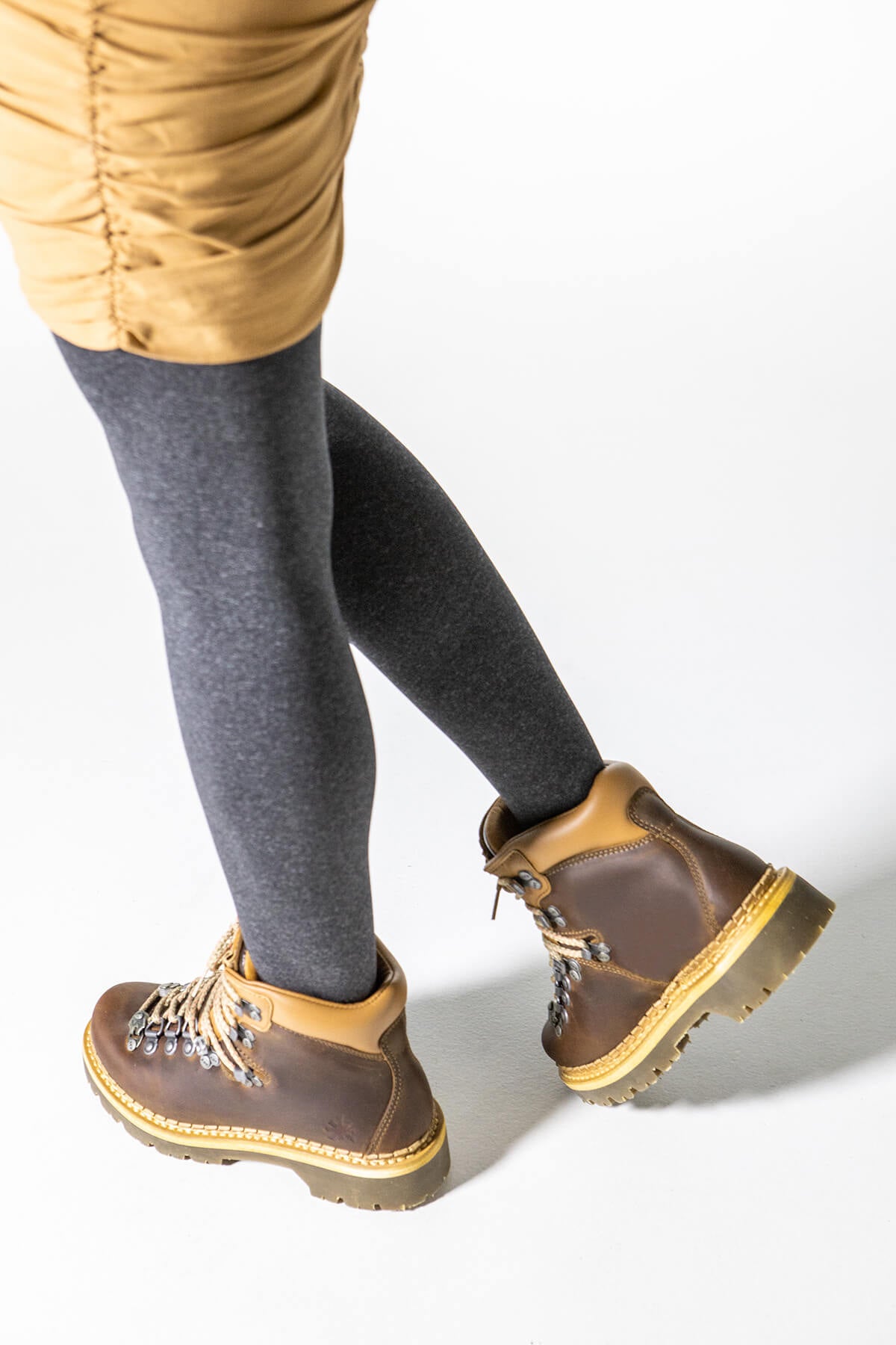 gid://shopify/Product/15693666746700_8