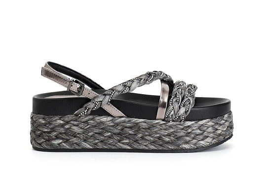 gid://shopify/Product/15782749077836_57660107030860
