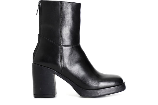 gid://shopify/Product/16035535683916_58579469828428
