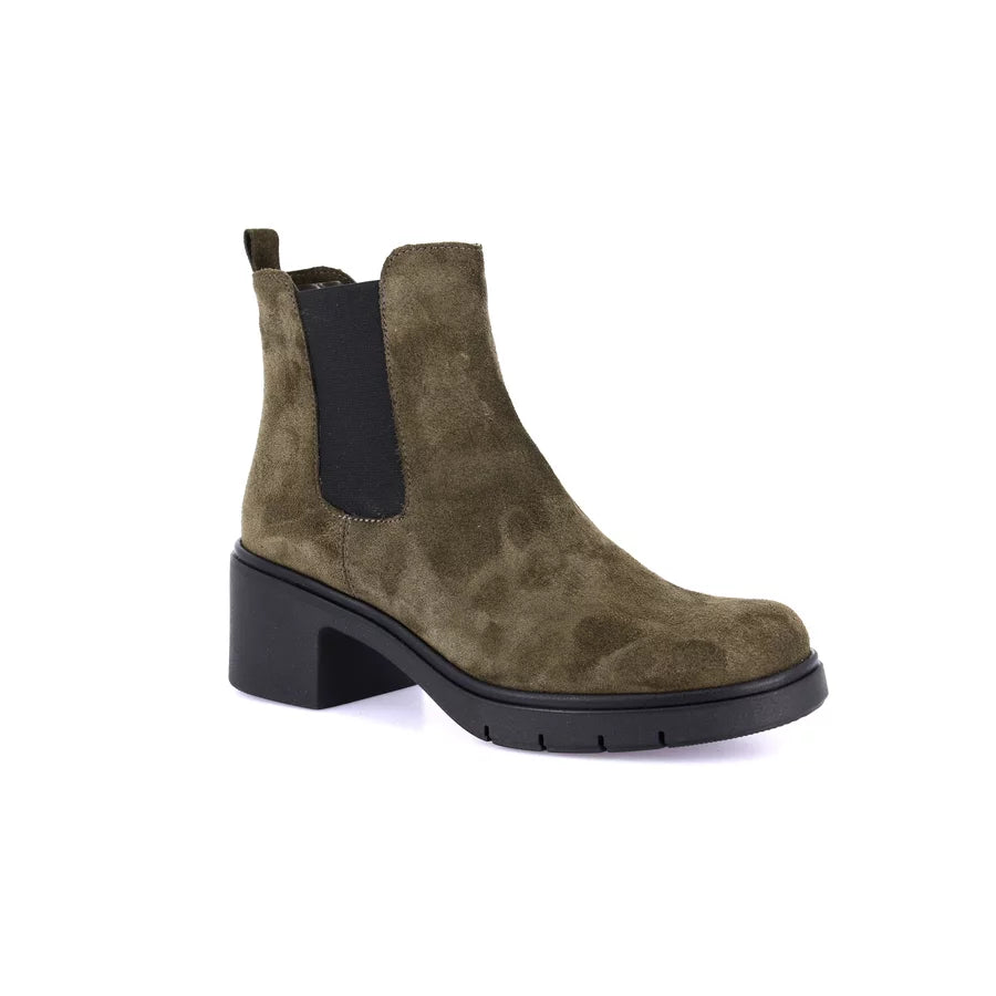 gid://shopify/Product/15712131547468_1
