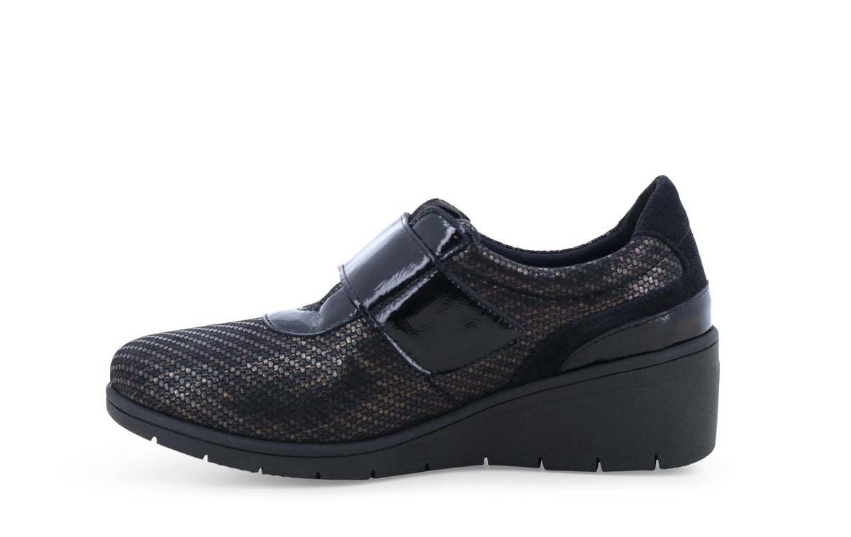 gid://shopify/Product/16118166487372_4