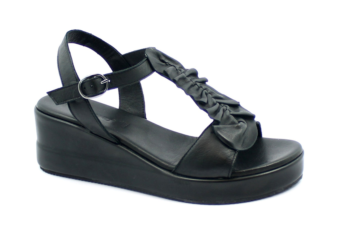 gid://shopify/Product/15739562721612_1
