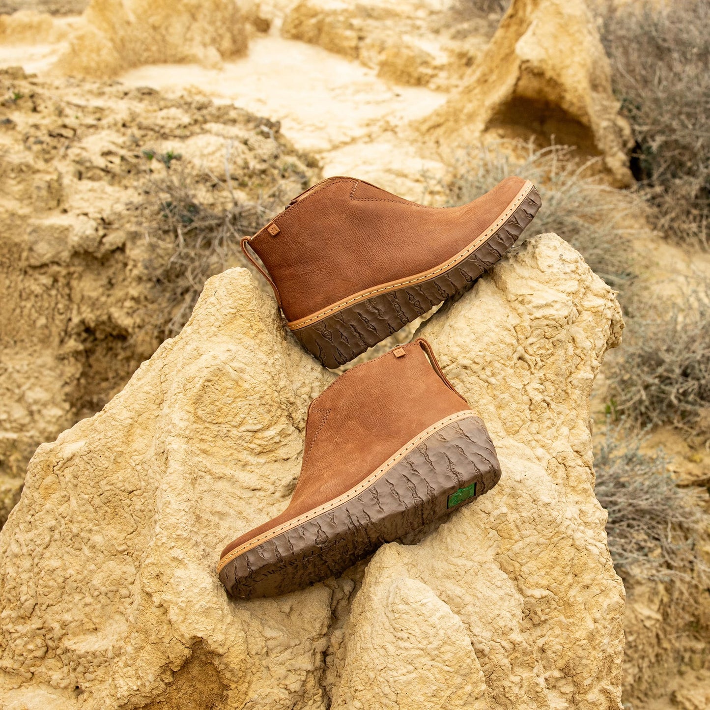 gid://shopify/Product/15700753613132_8