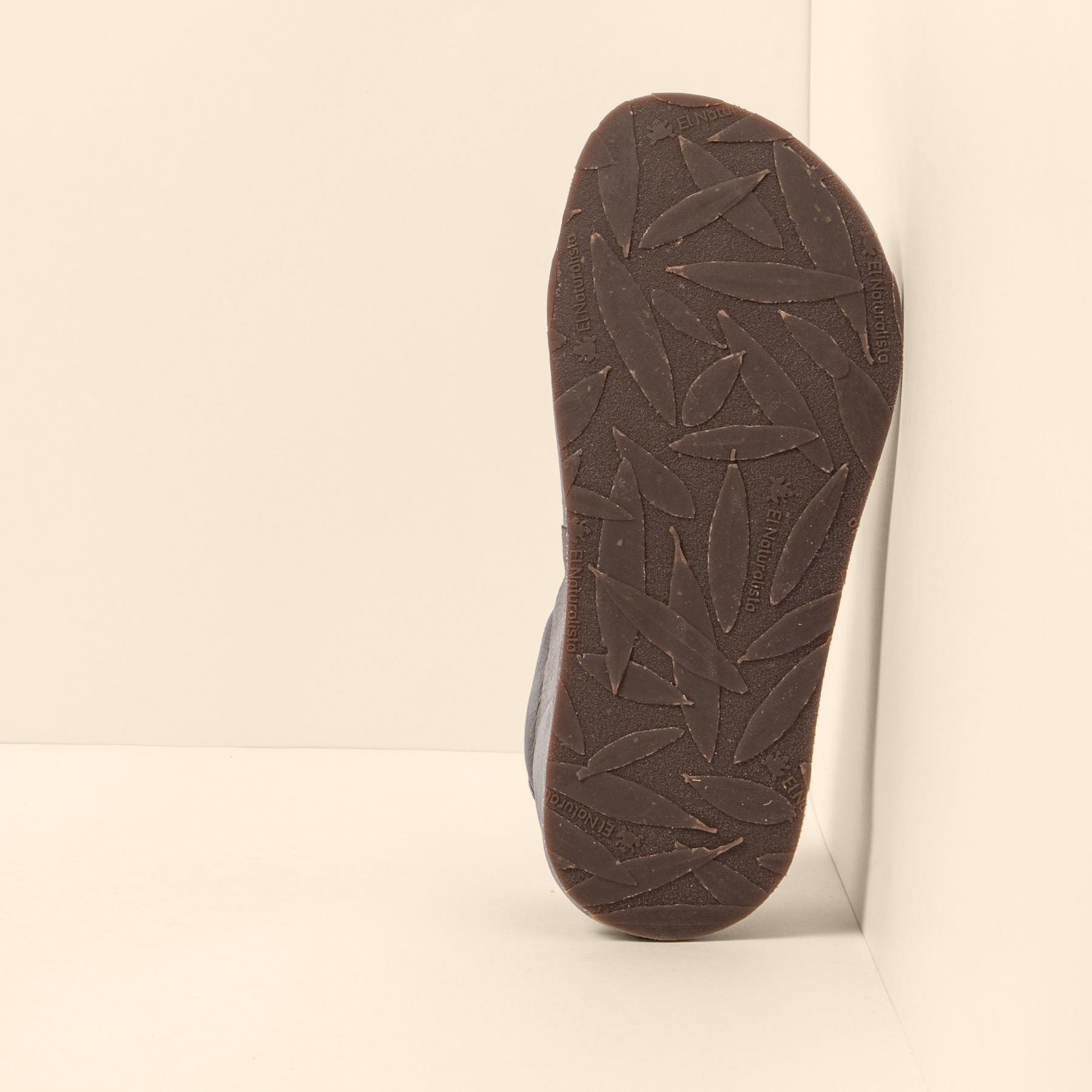 gid://shopify/Product/15700390576460_3