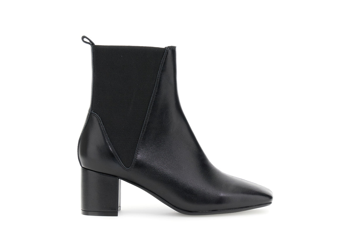 gid://shopify/Product/16122179813708_1