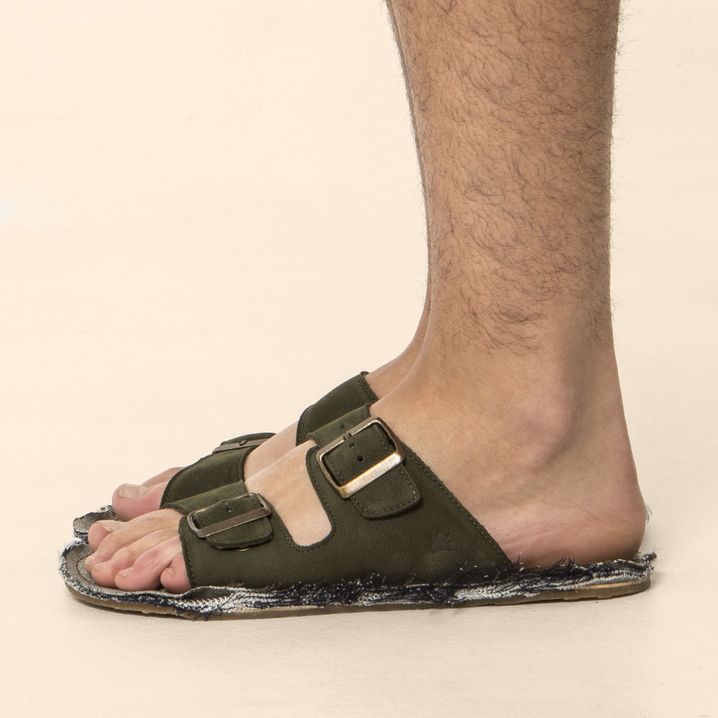 gid://shopify/Product/15700699644236_1