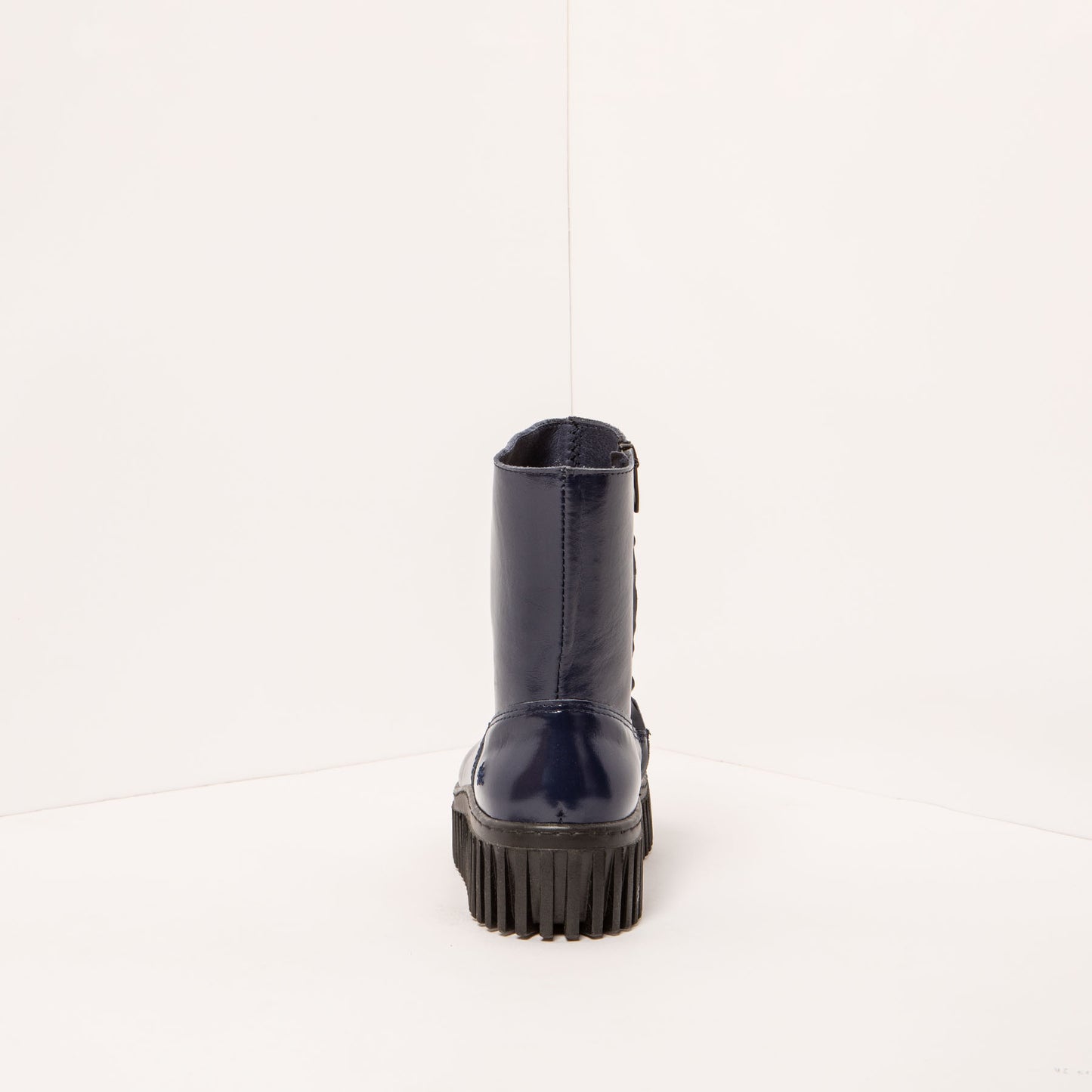 gid://shopify/Product/15694061568332_5