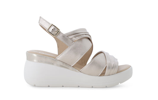 gid://shopify/Product/15761200742732_1