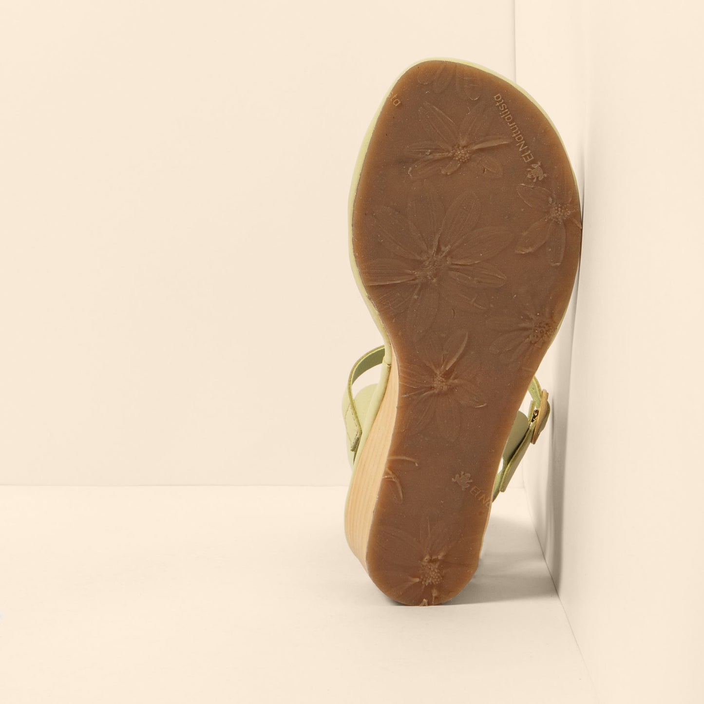 gid://shopify/Product/15700738572620_6