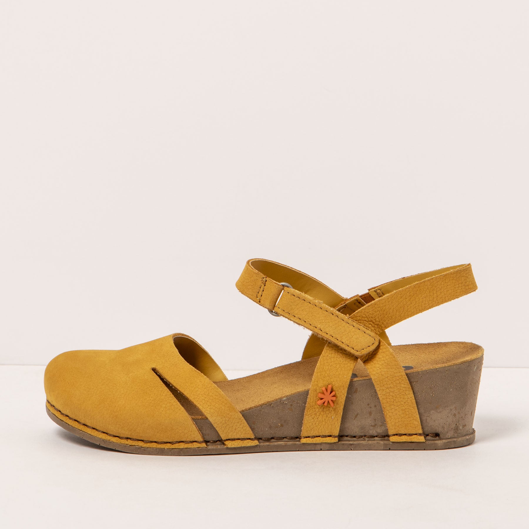 gid://shopify/Product/15693486915916_1