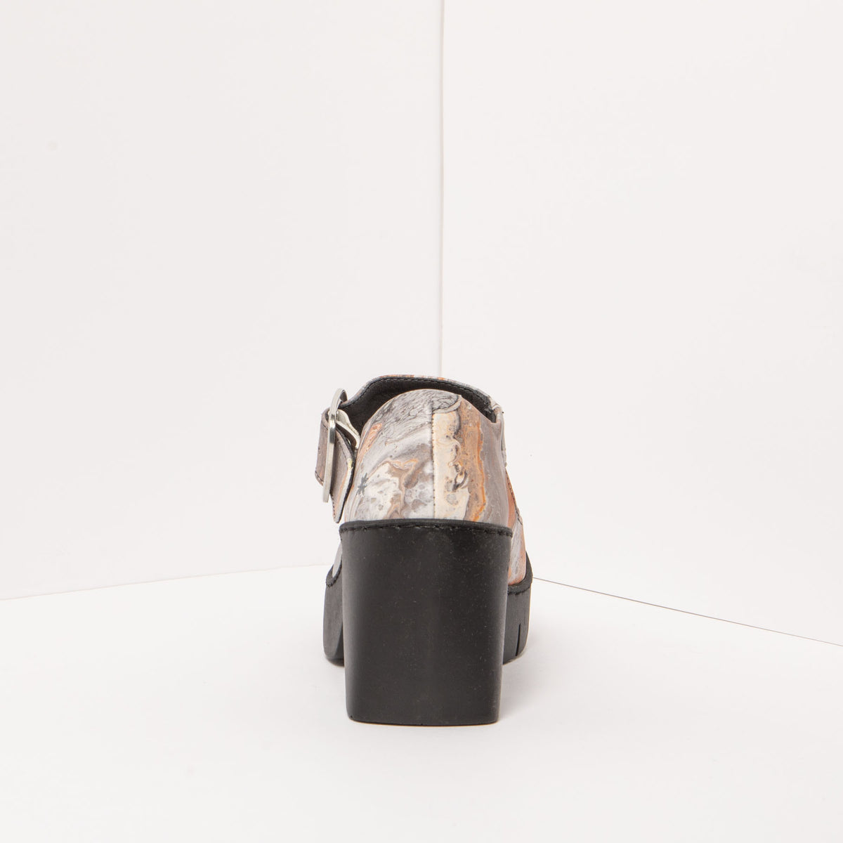 gid://shopify/Product/16171411276108_8