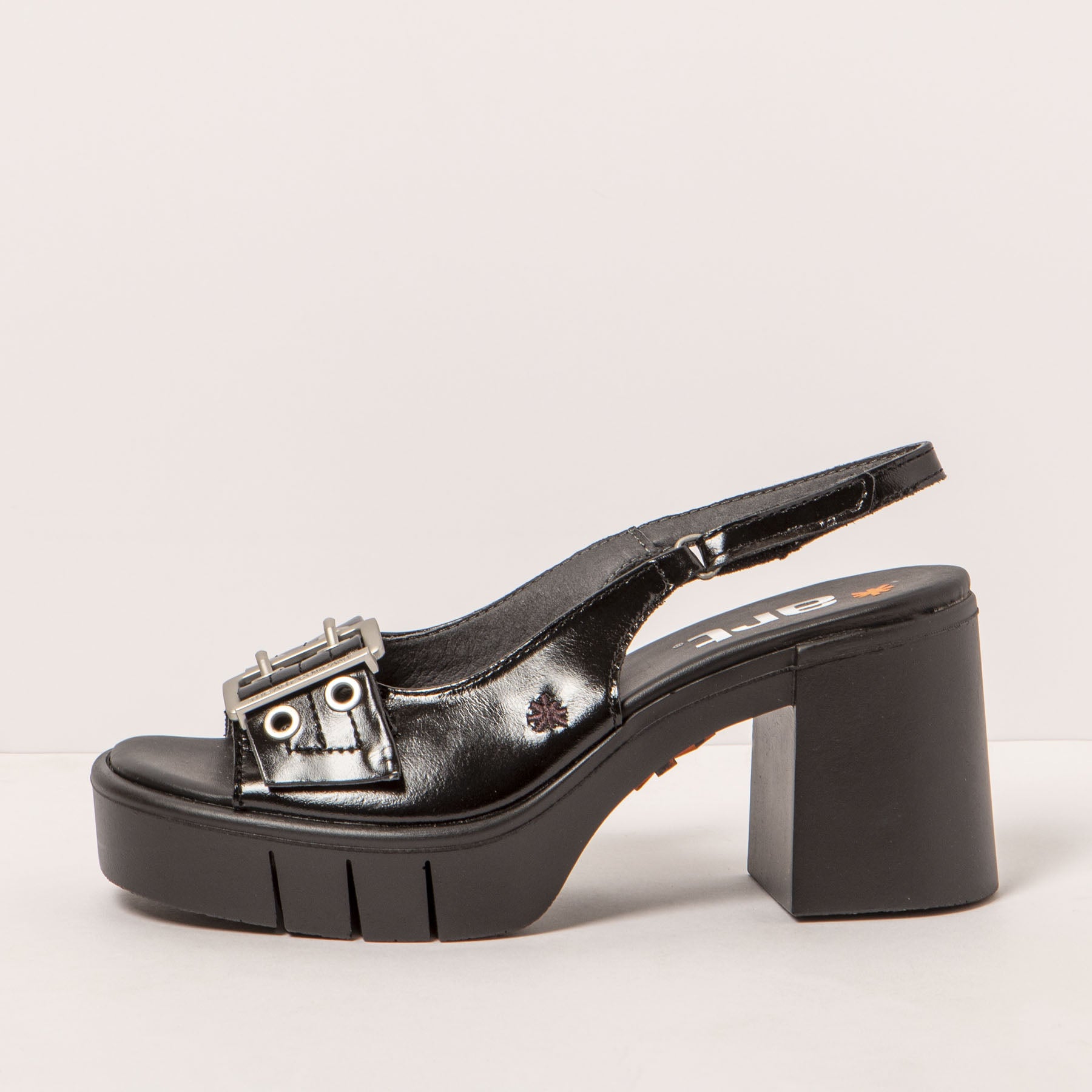 gid://shopify/Product/15693588595020_1