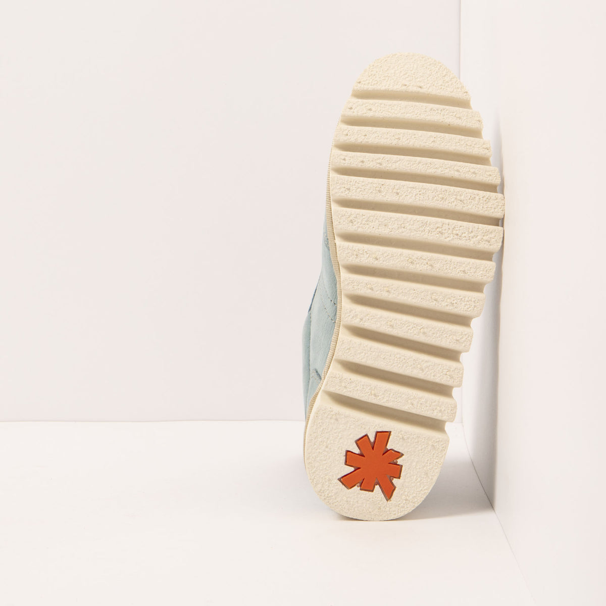 gid://shopify/Product/16172033016140_3