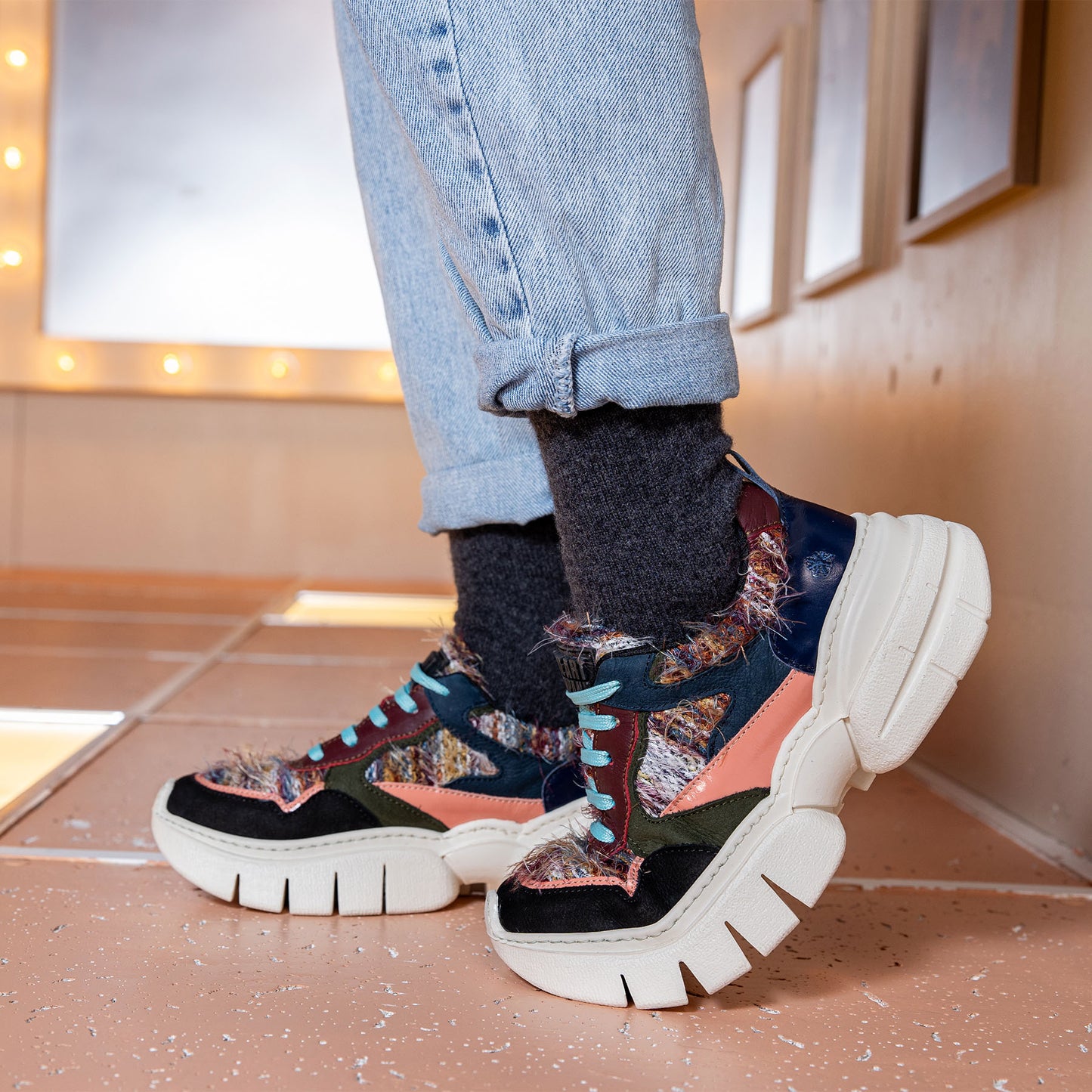 gid://shopify/Product/15694135460172_6