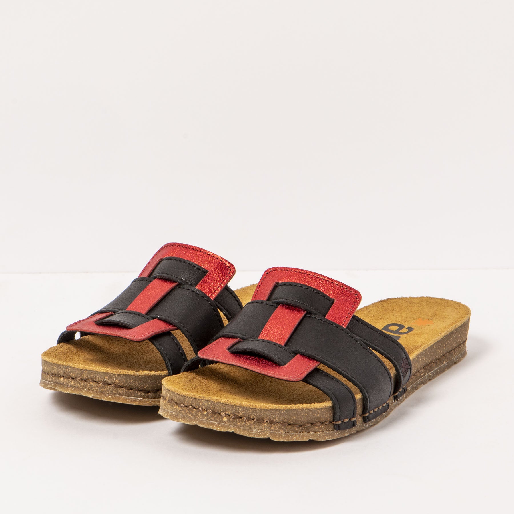 gid://shopify/Product/15785673982284_5