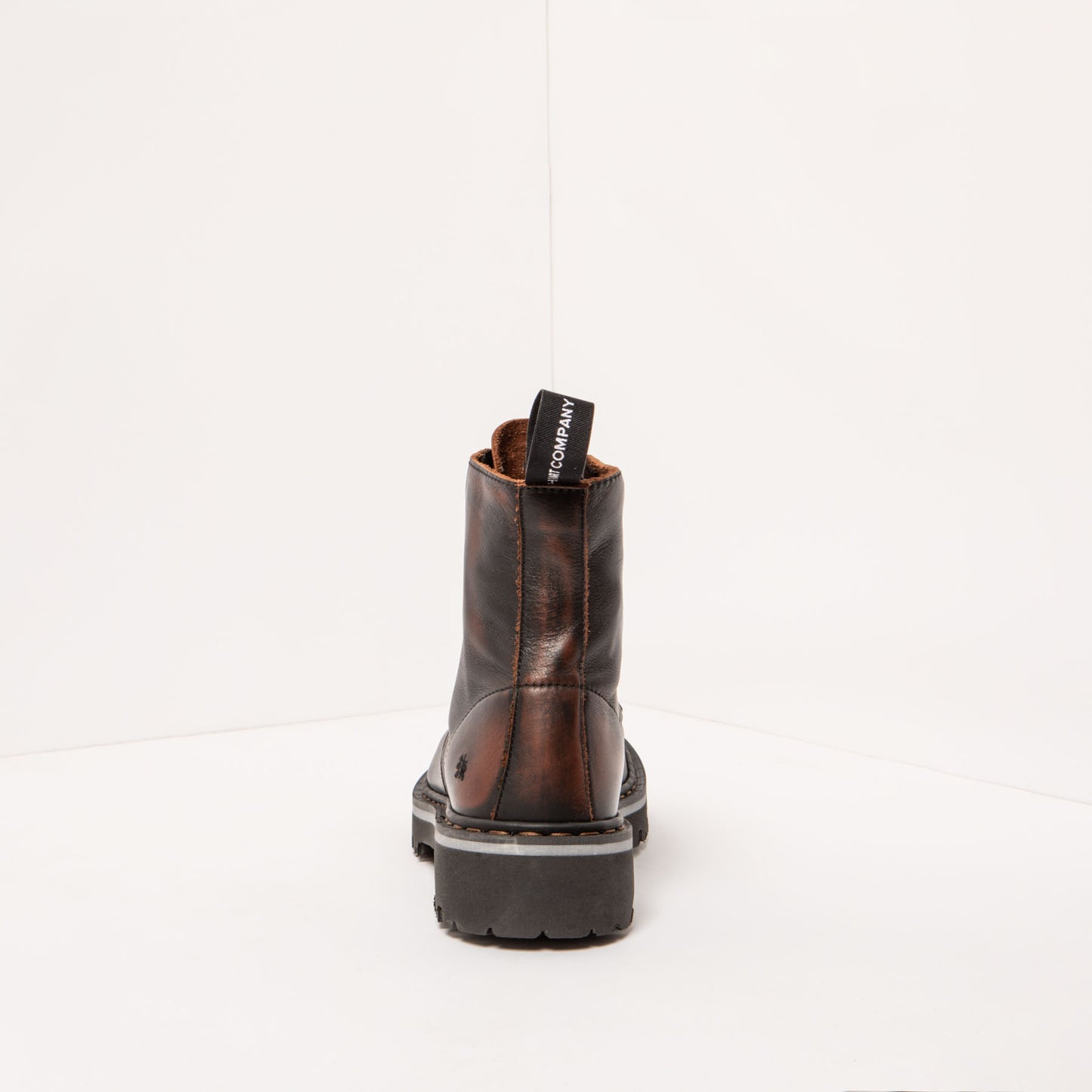 gid://shopify/Product/15693700858188_5