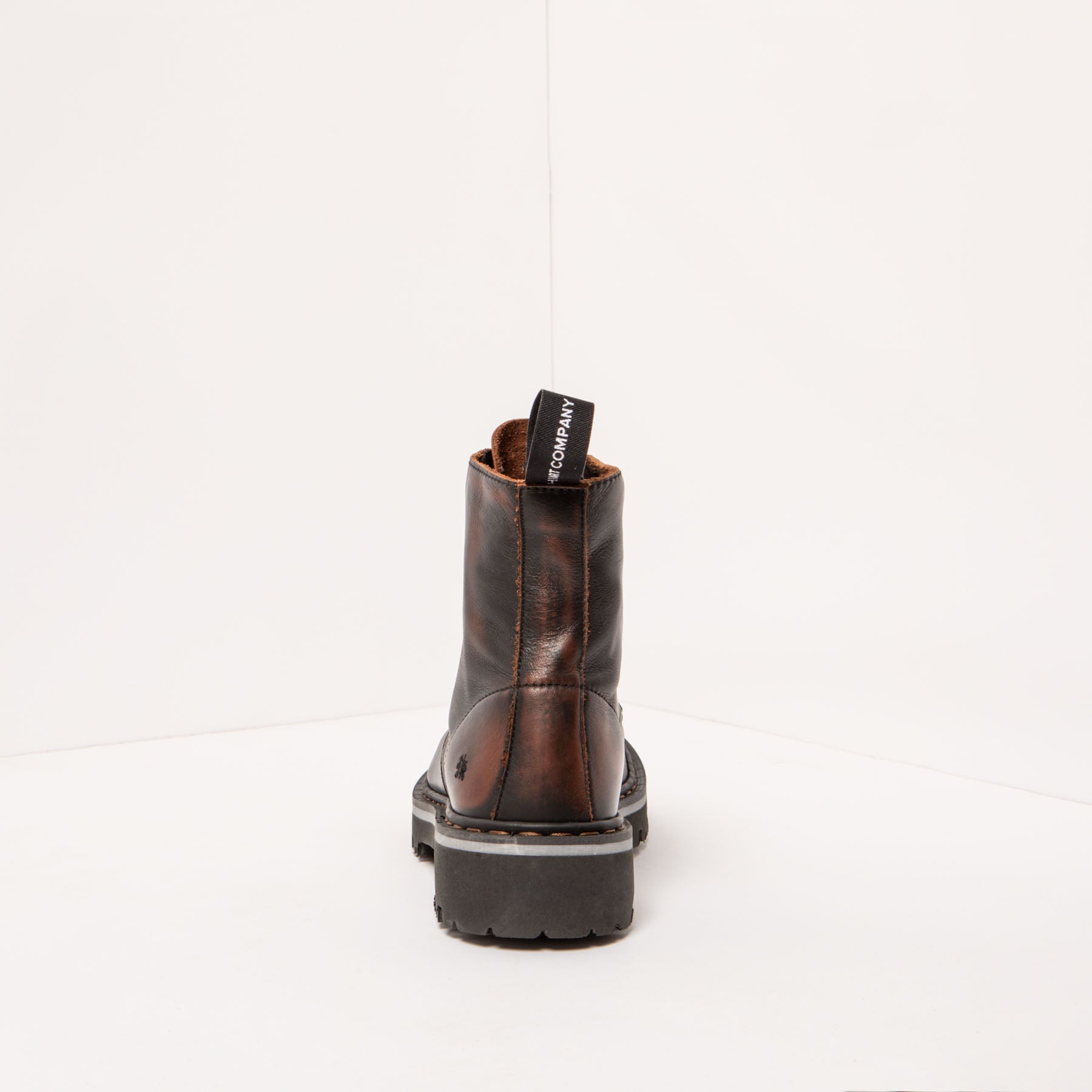 gid://shopify/Product/15693700858188_5