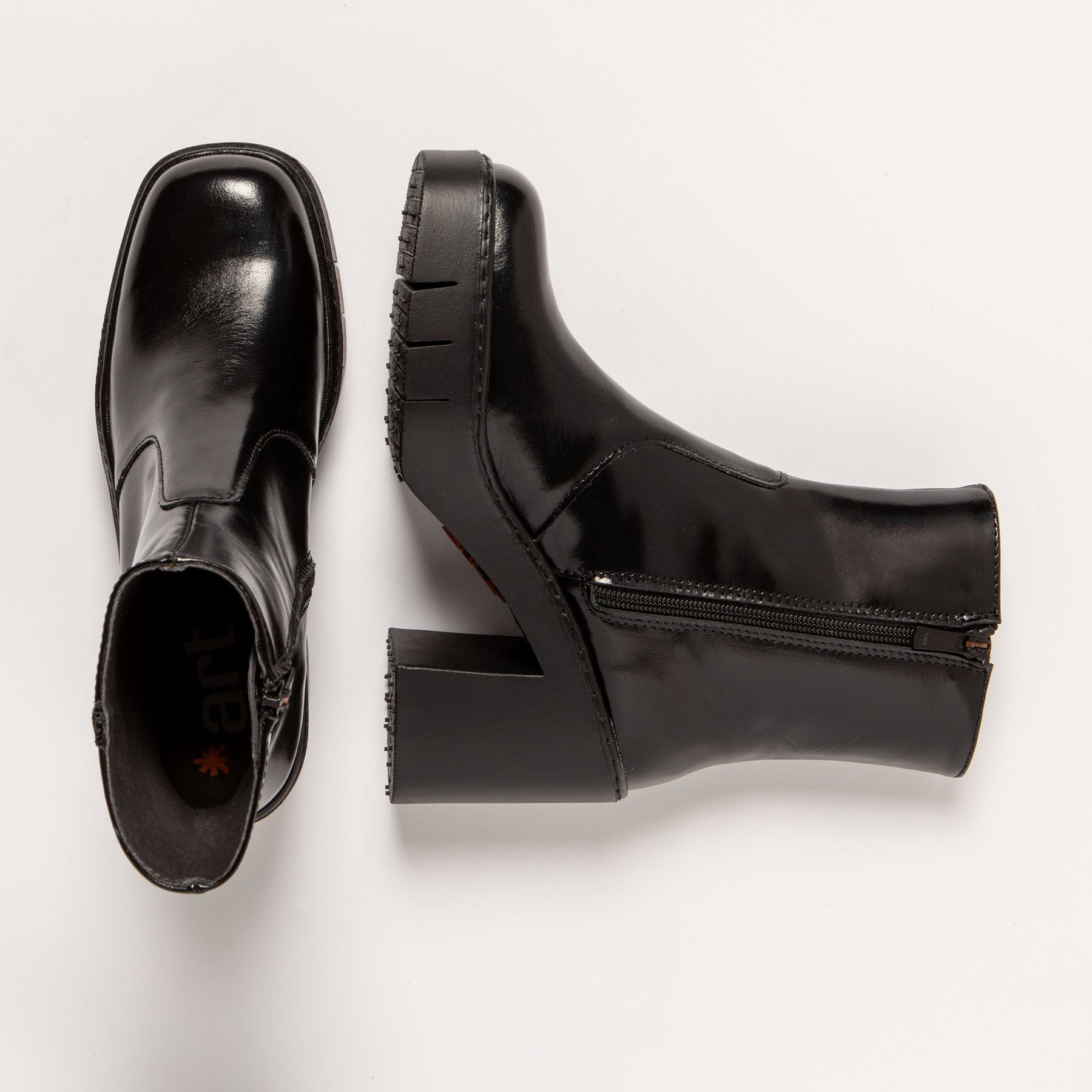 gid://shopify/Product/15694356808012_4