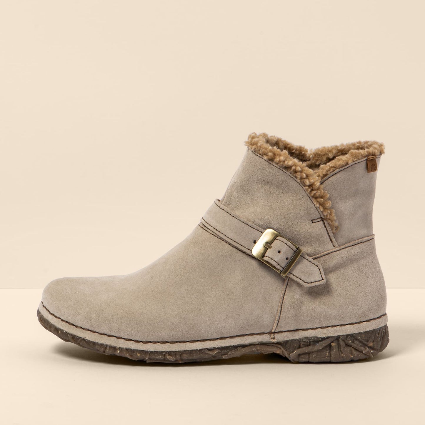 gid://shopify/Product/15700003651916_1