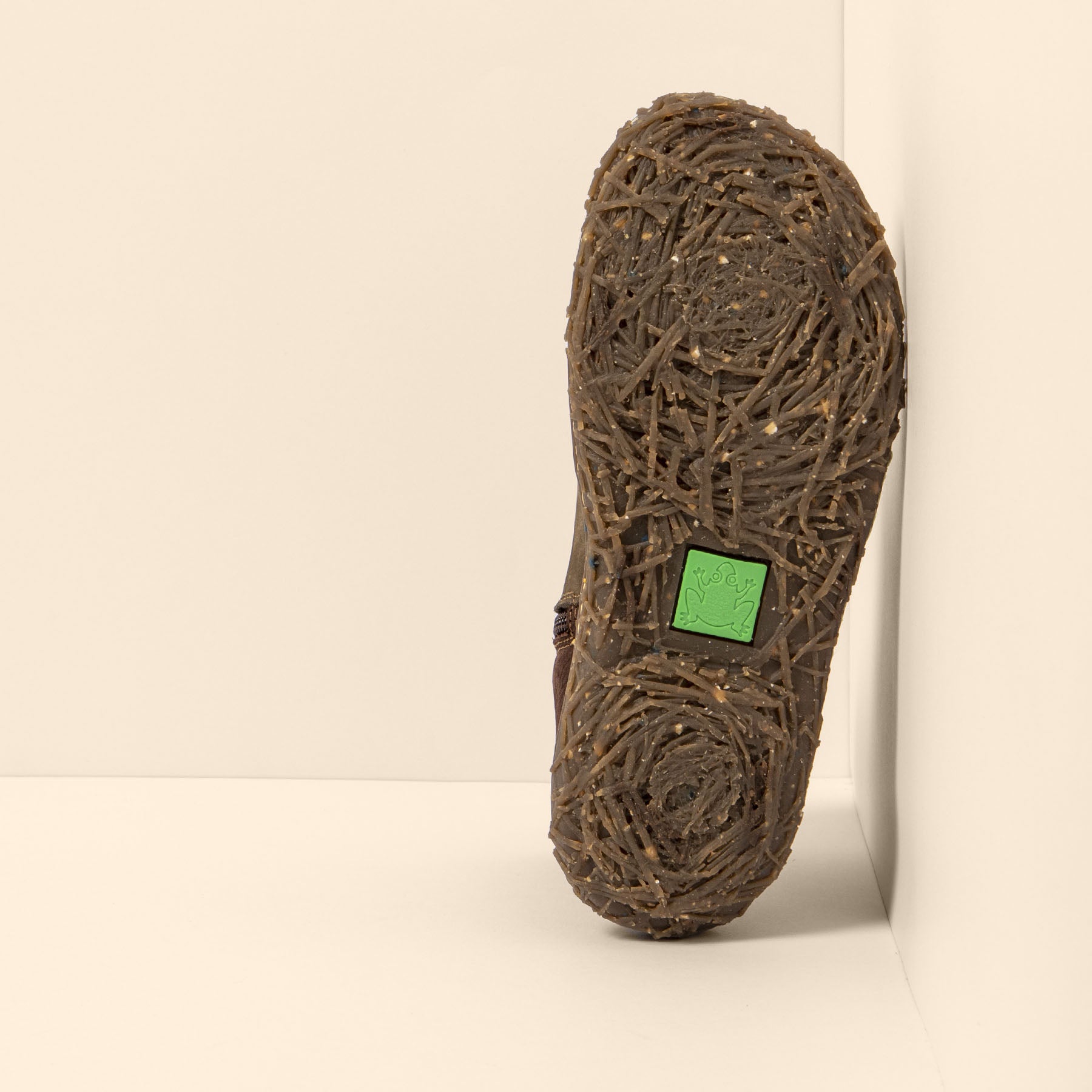 gid://shopify/Product/15699972817228_6