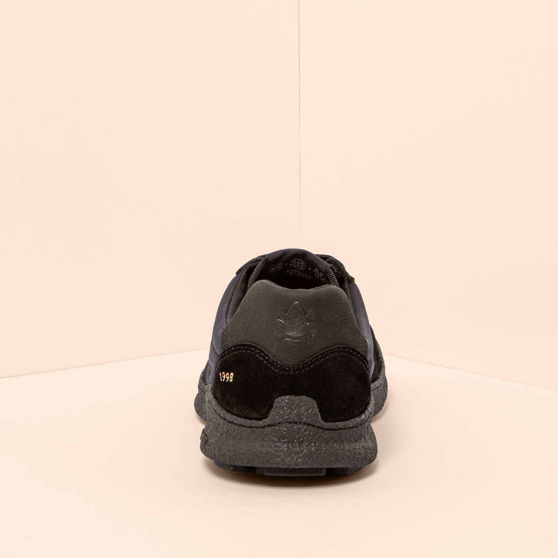 gid://shopify/Product/15700766130508_5