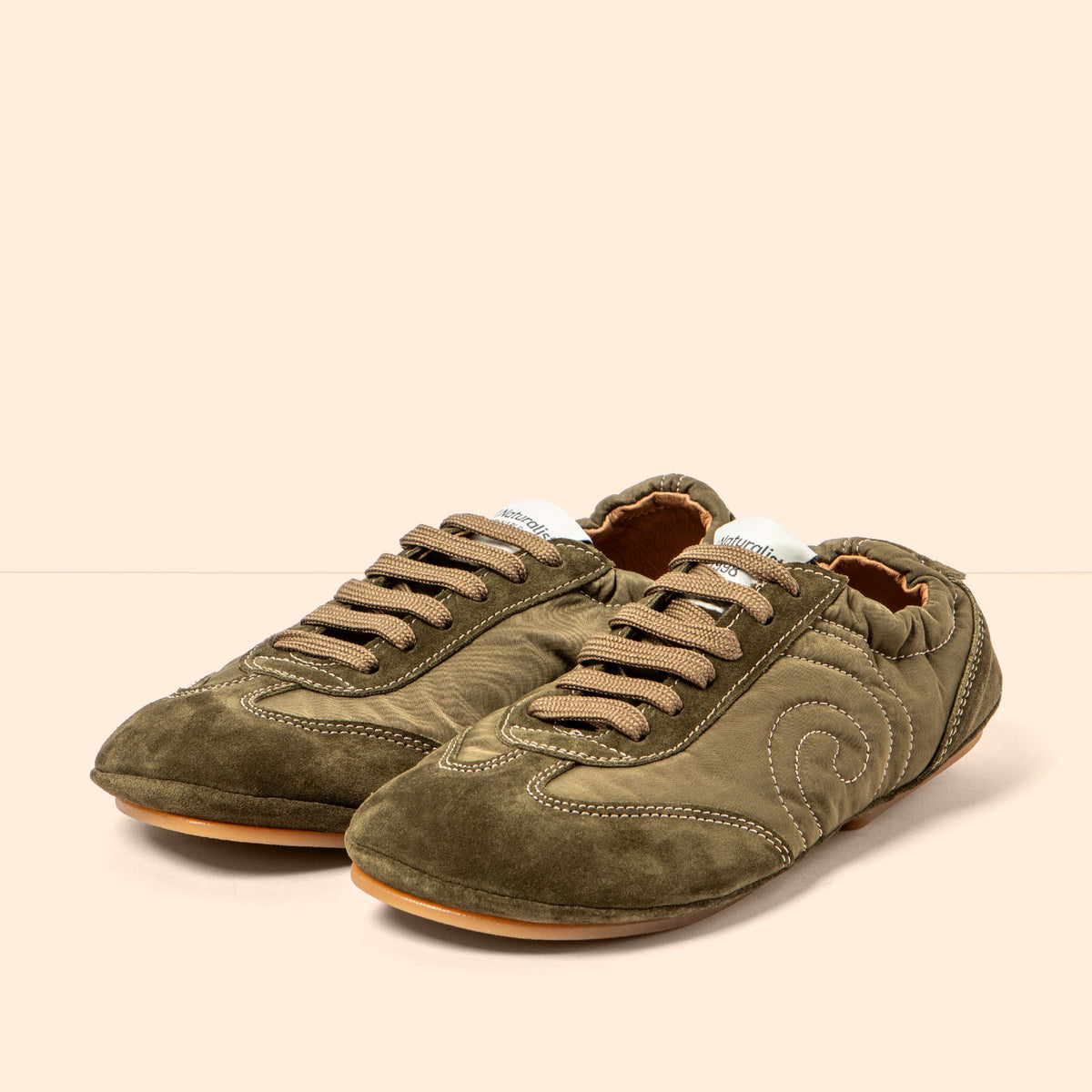 gid://shopify/Product/16124788670796_2