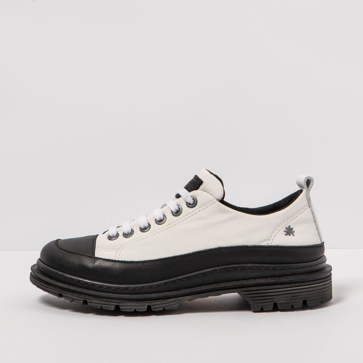 gid://shopify/Product/16171577082188_4