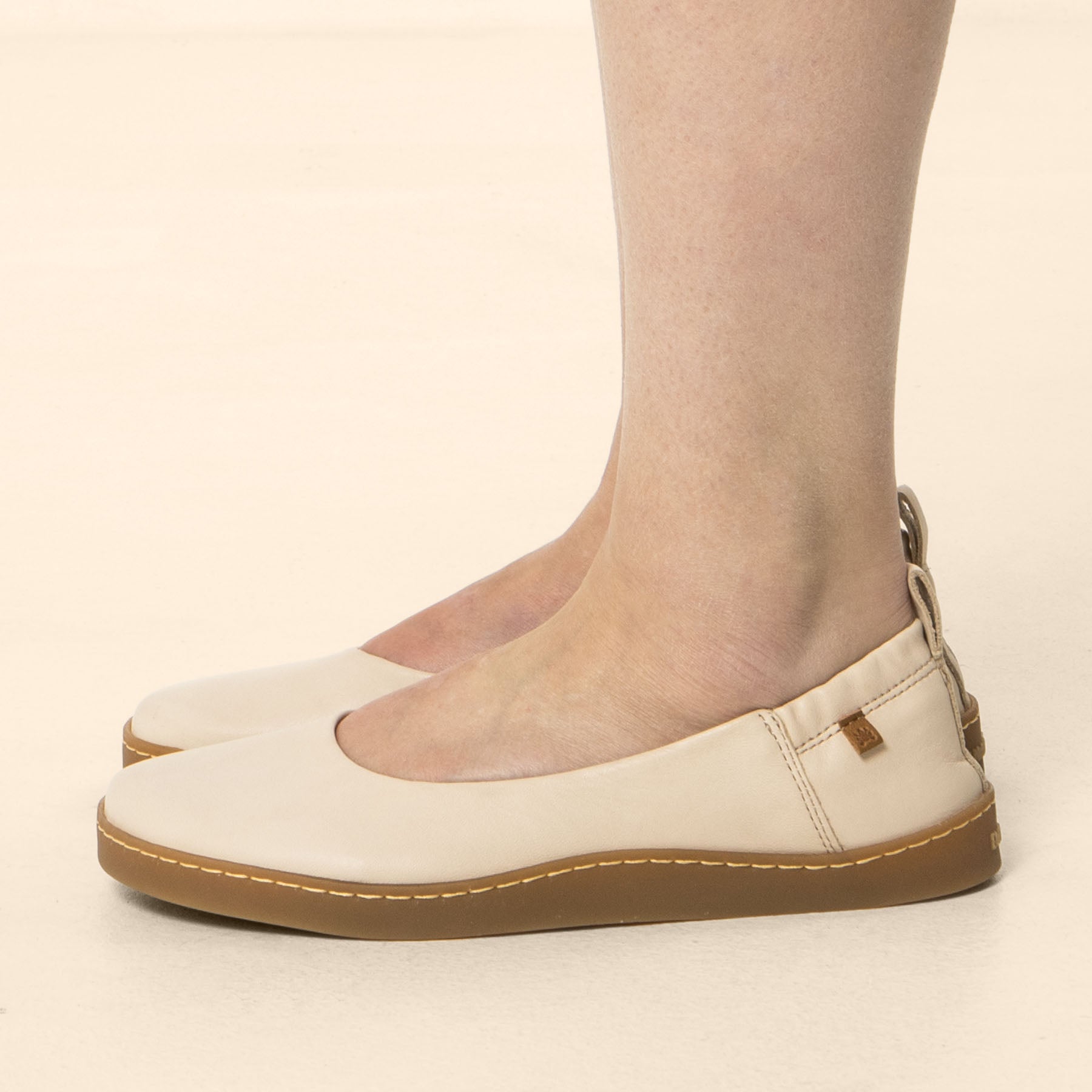 gid://shopify/Product/15791921856844_1