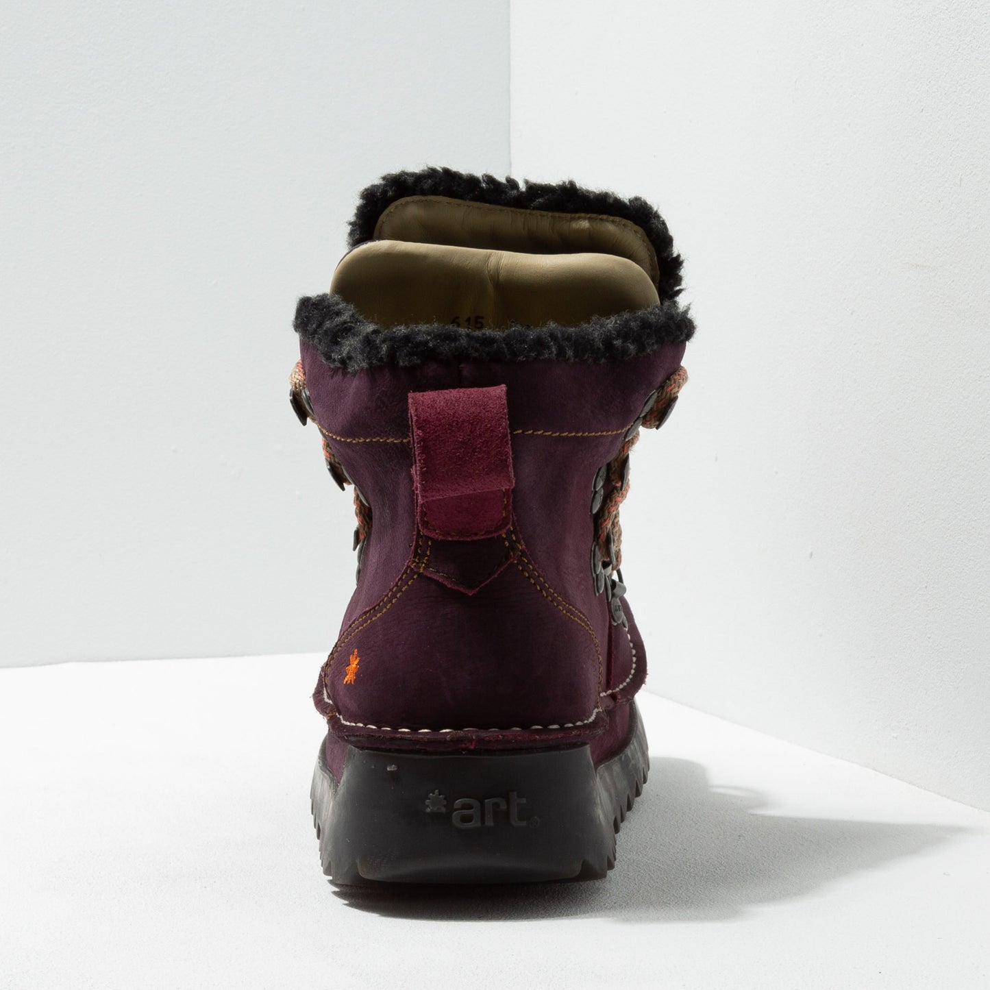 gid://shopify/Product/15785675686220_5