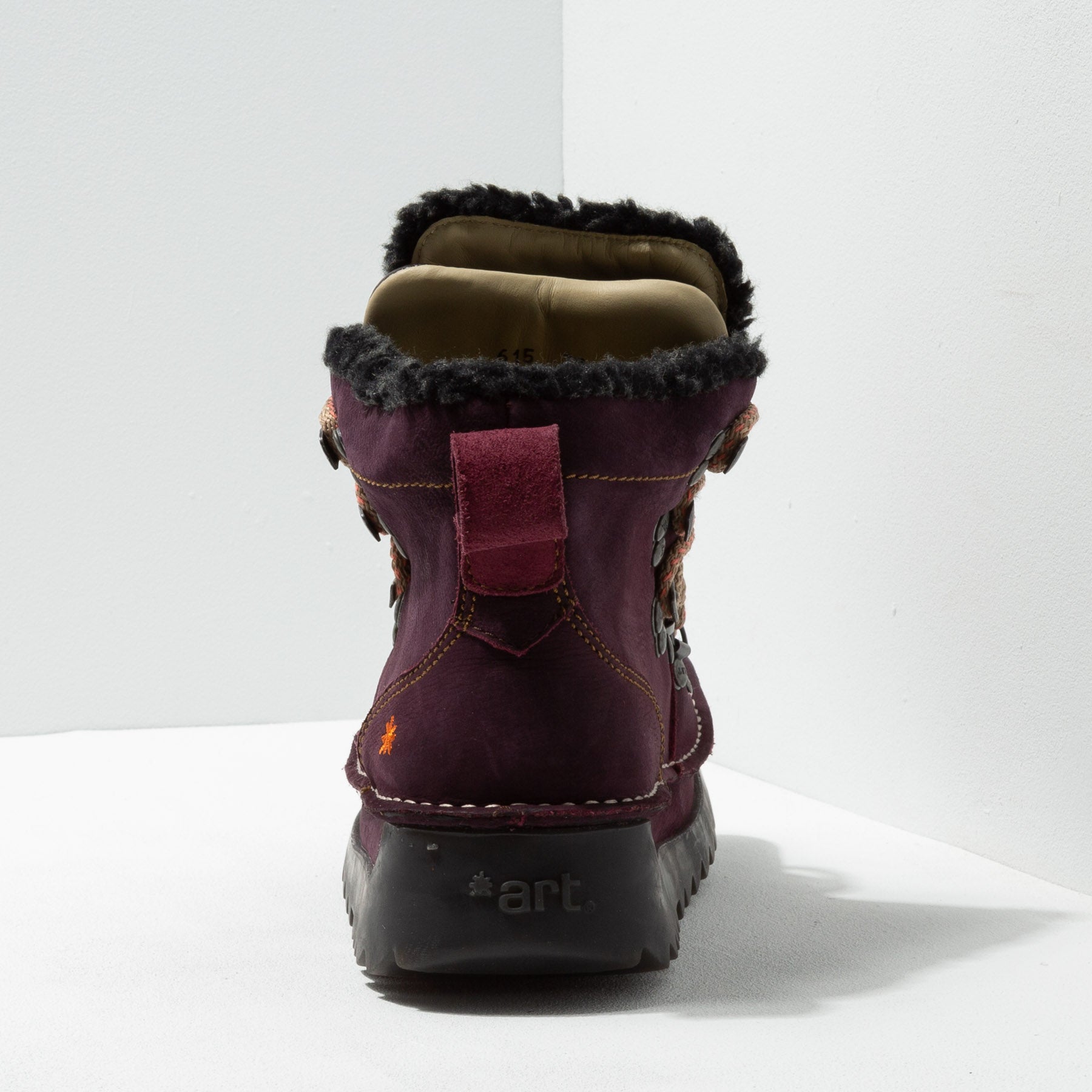 gid://shopify/Product/15785675686220_5
