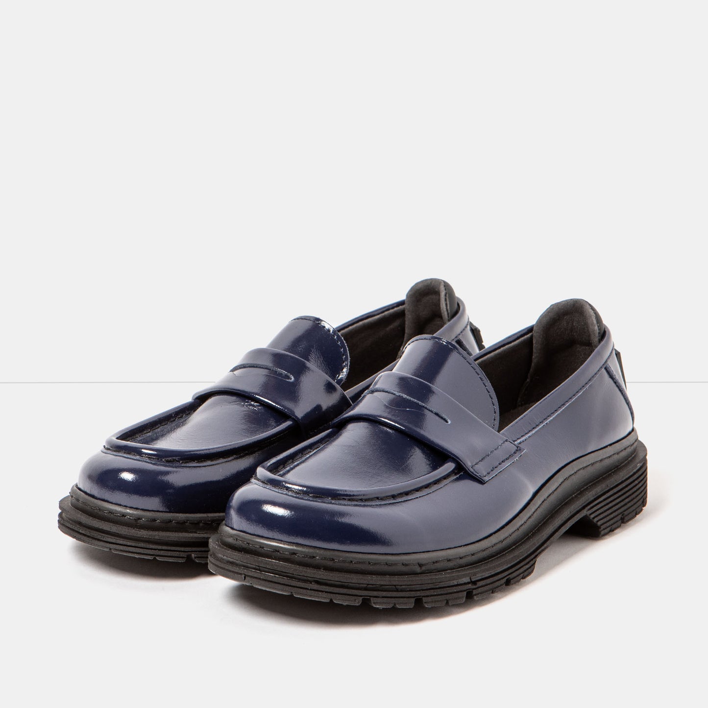 gid://shopify/Product/15694329446732_5