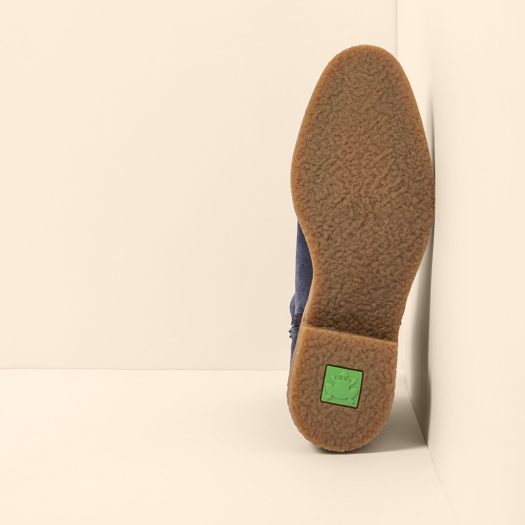 gid://shopify/Product/15700161397068_6