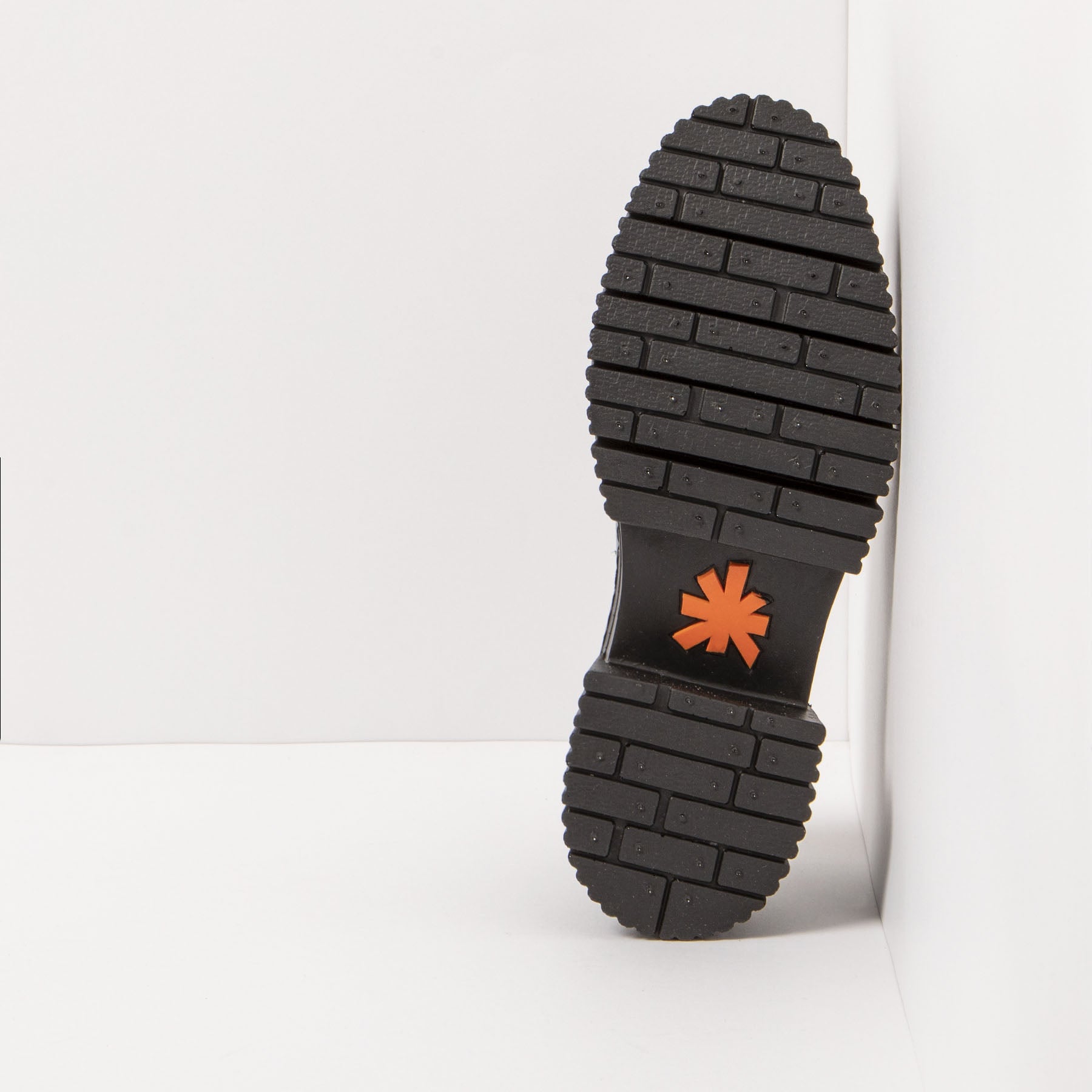gid://shopify/Product/15785702392140_6