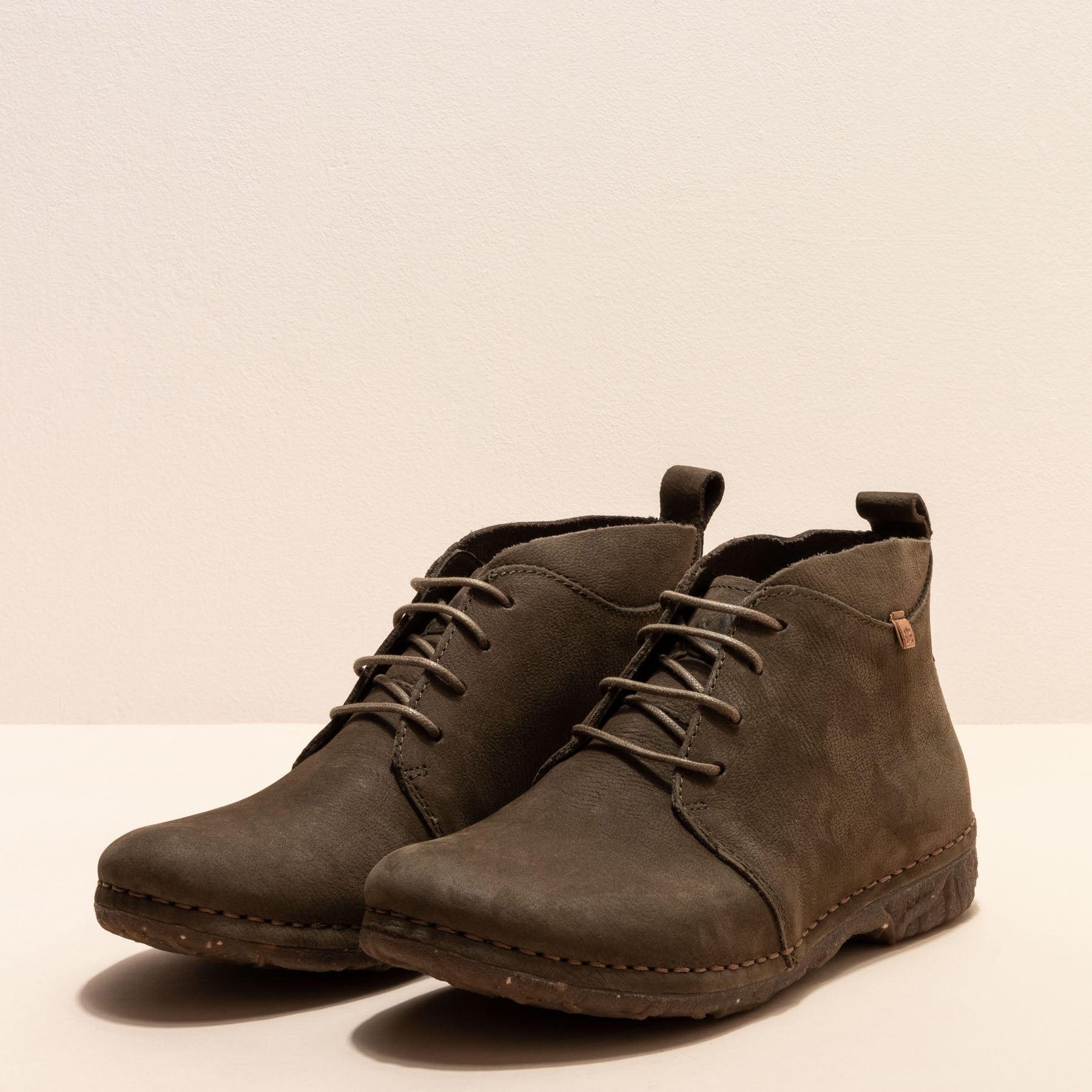 gid://shopify/Product/15700278739276_5