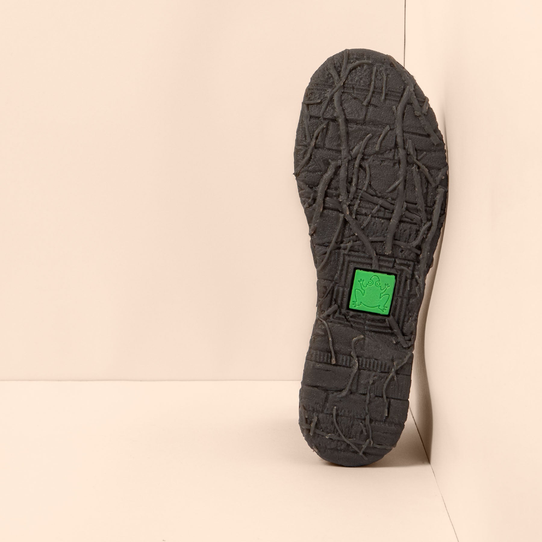 gid://shopify/Product/15700904968524_3