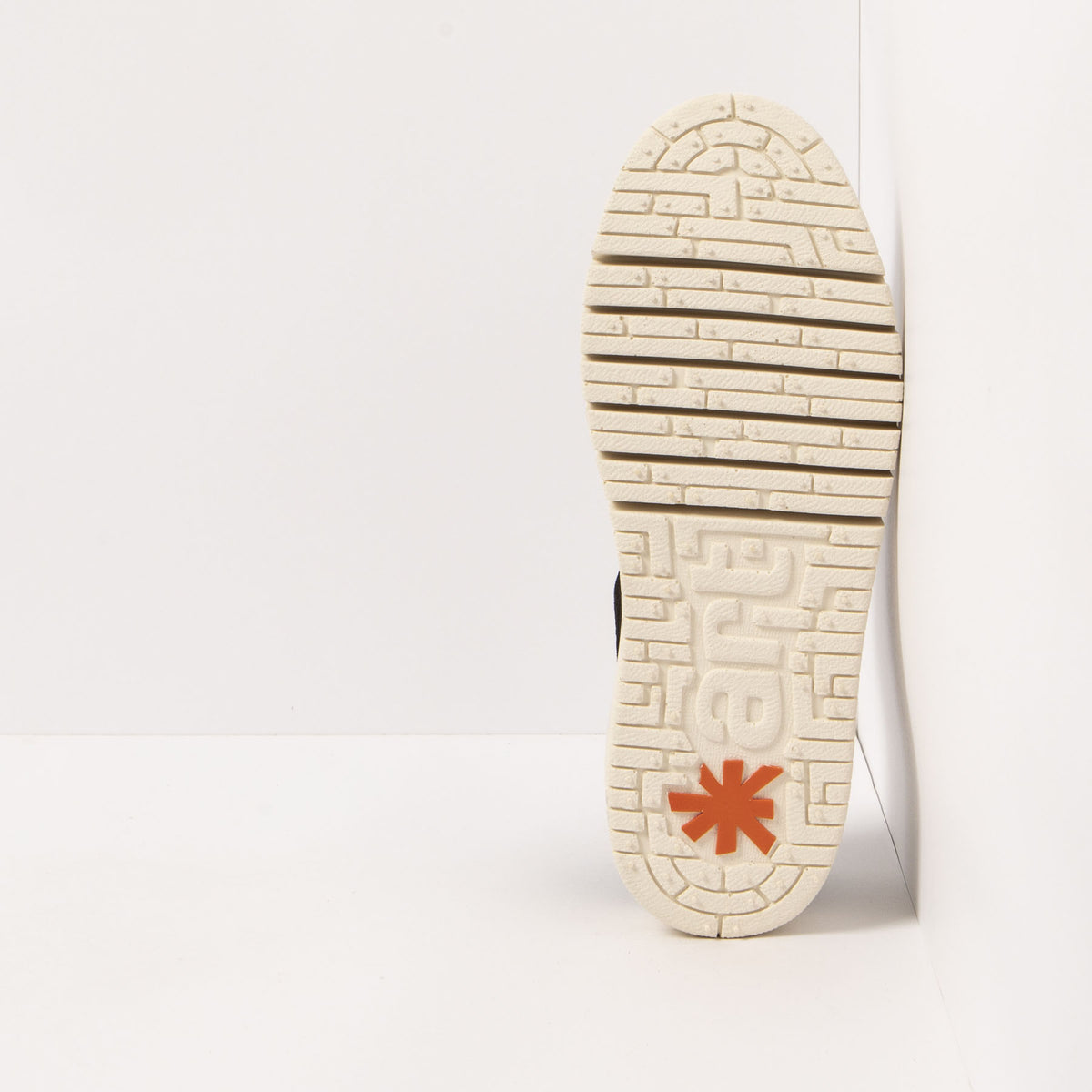 gid://shopify/Product/16171522982220_6