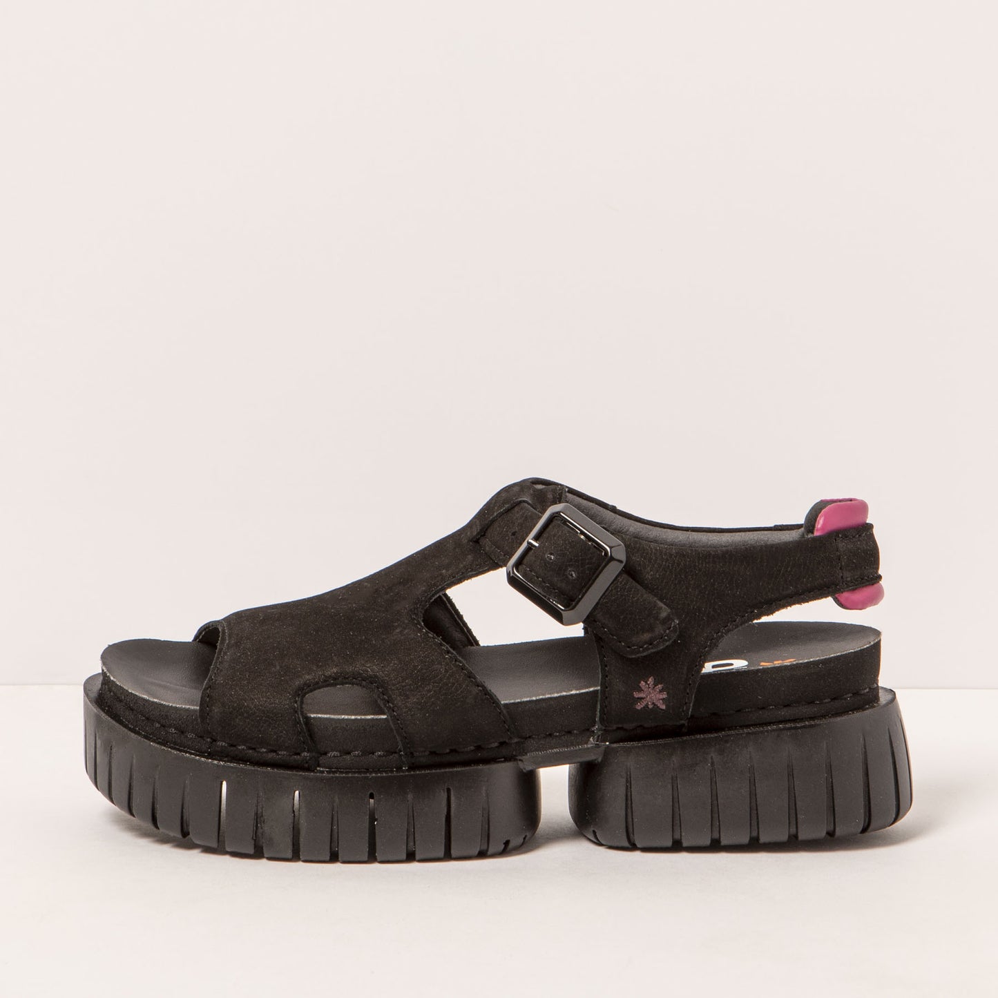 gid://shopify/Product/15693327171916_1