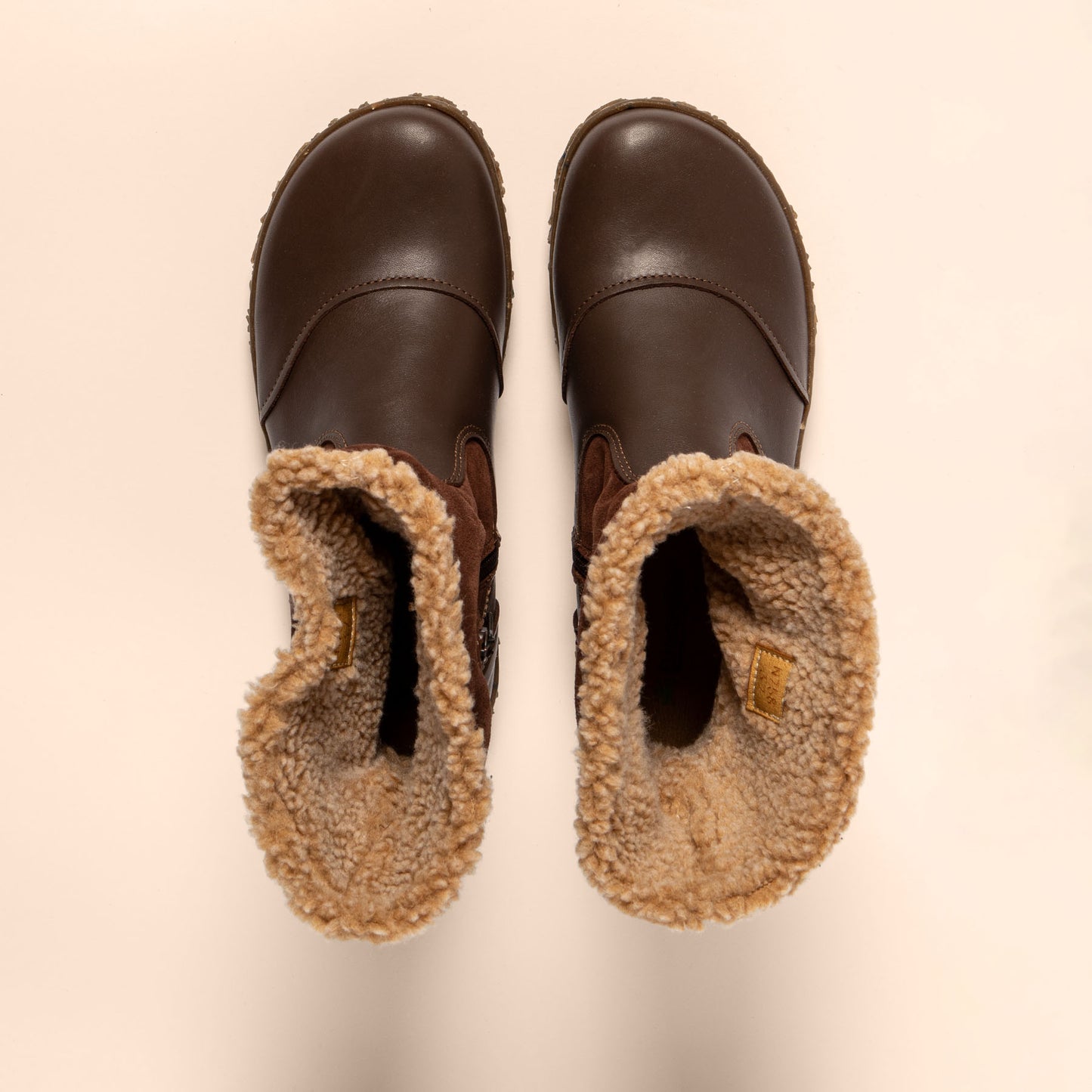 gid://shopify/Product/15700887437644_4
