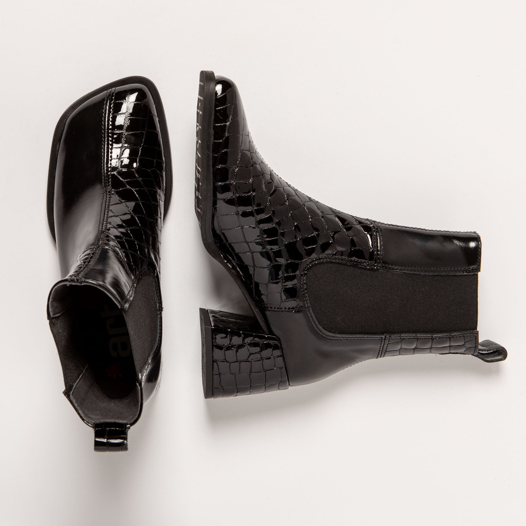 gid://shopify/Product/15694190903628_4