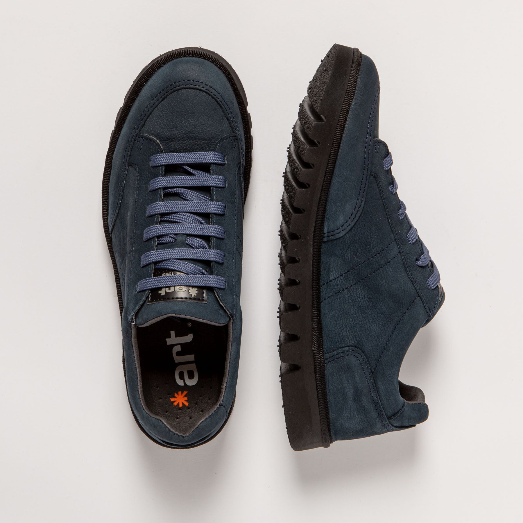 gid://shopify/Product/15694095450444_4