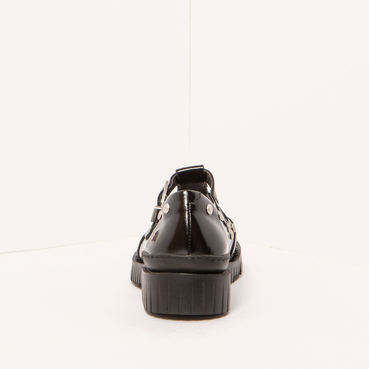 gid://shopify/Product/16172664586572_5