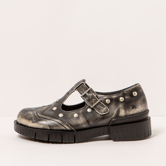 gid://shopify/Product/15694250770764_1