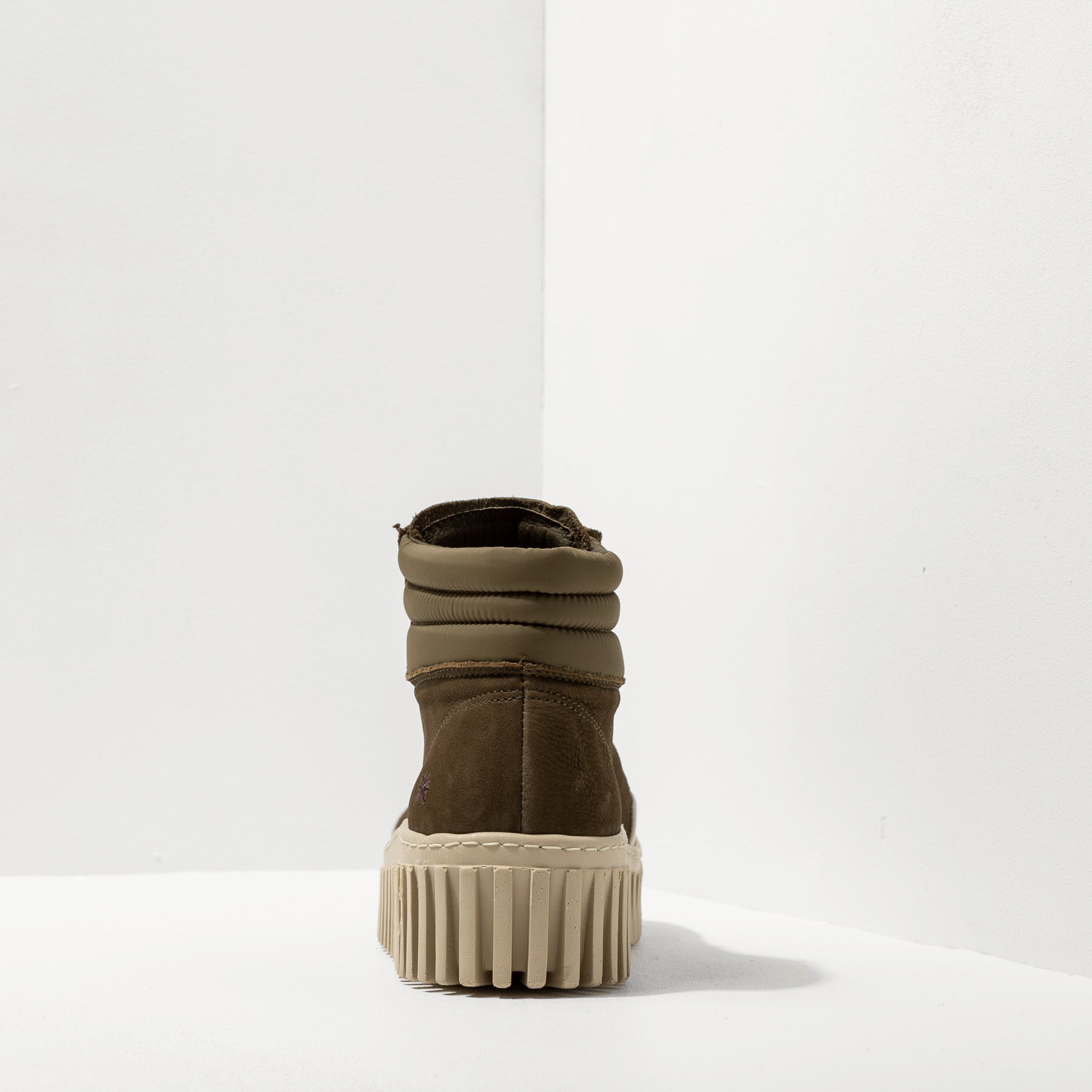 gid://shopify/Product/15785723986252_5