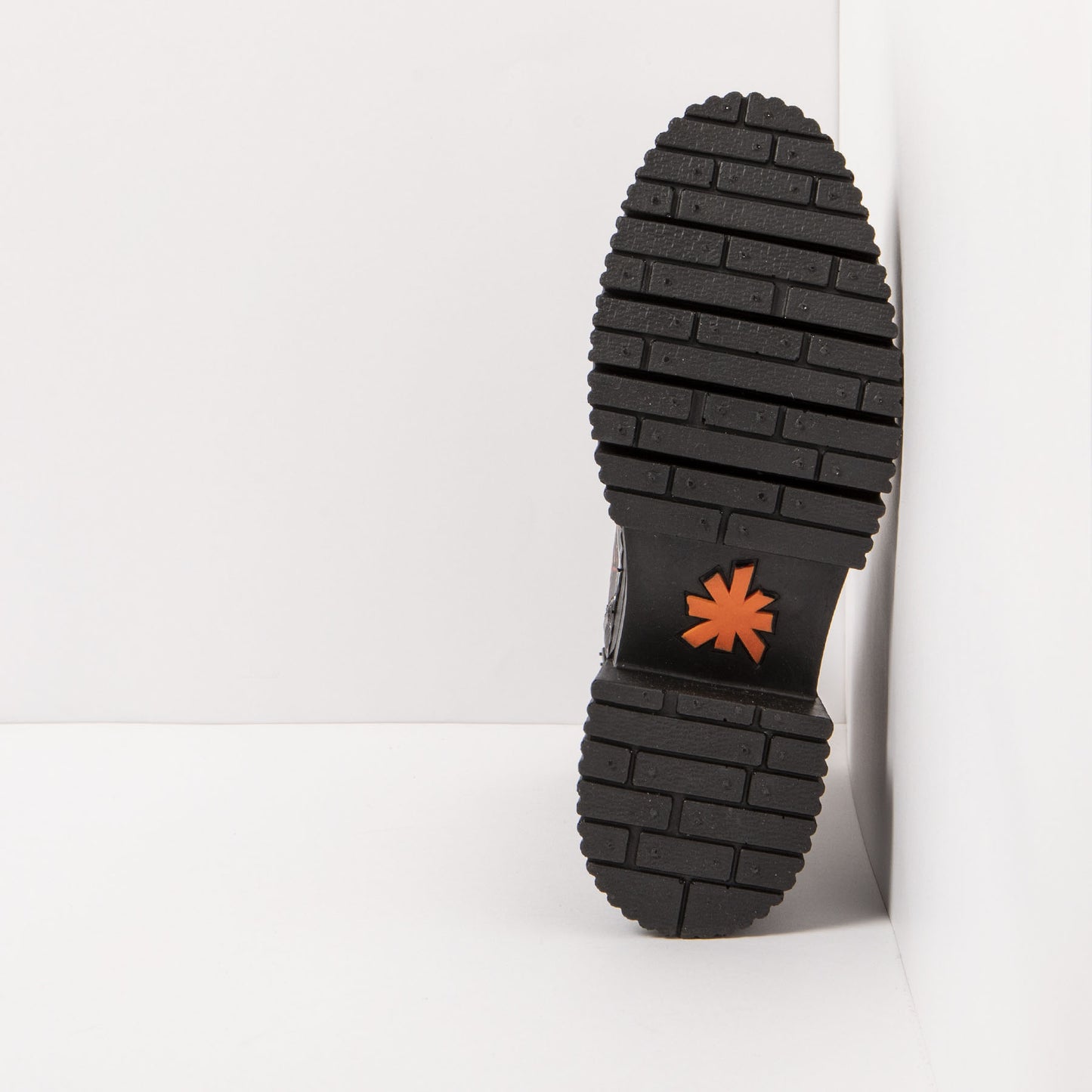 gid://shopify/Product/15785709044044_6