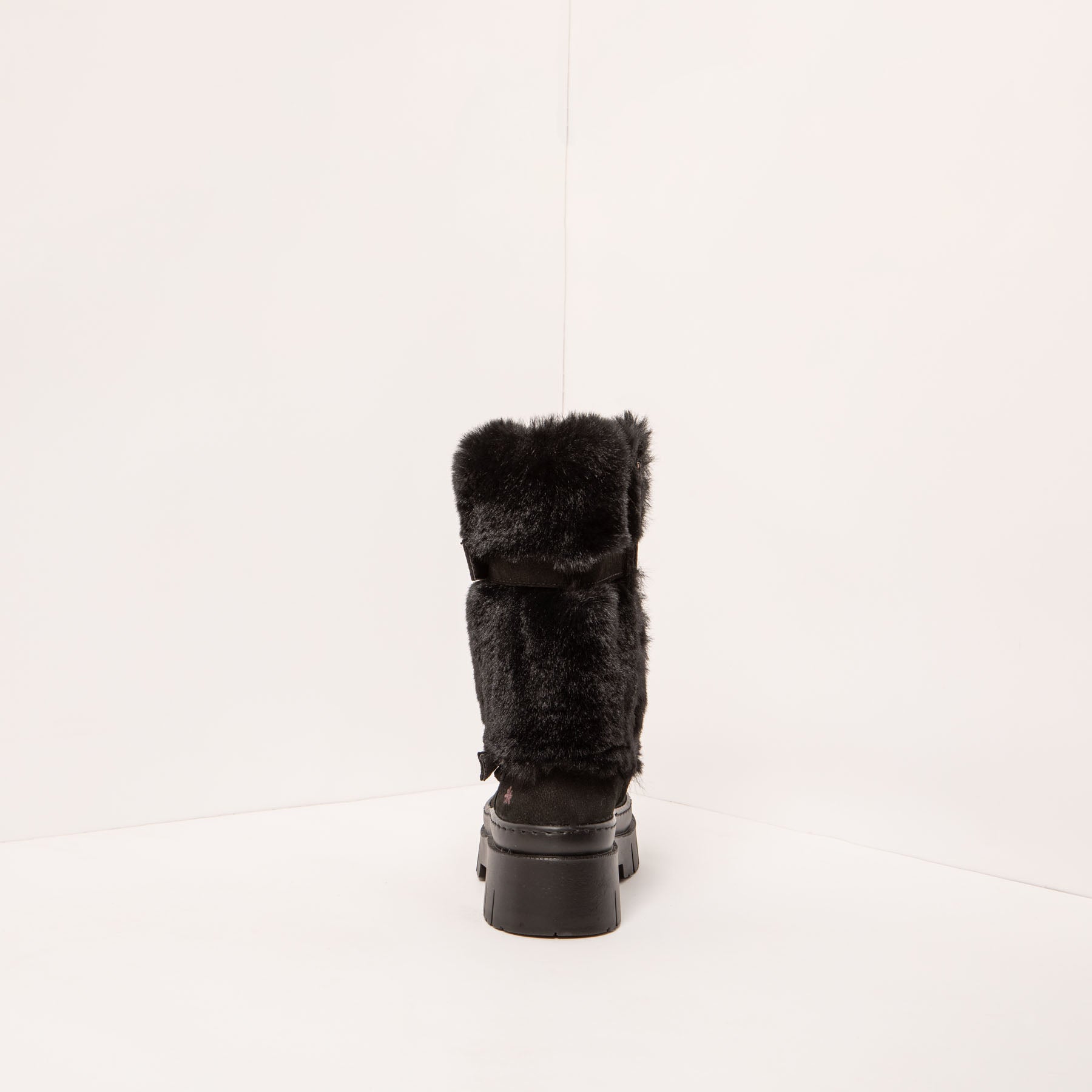 gid://shopify/Product/15694349238604_5