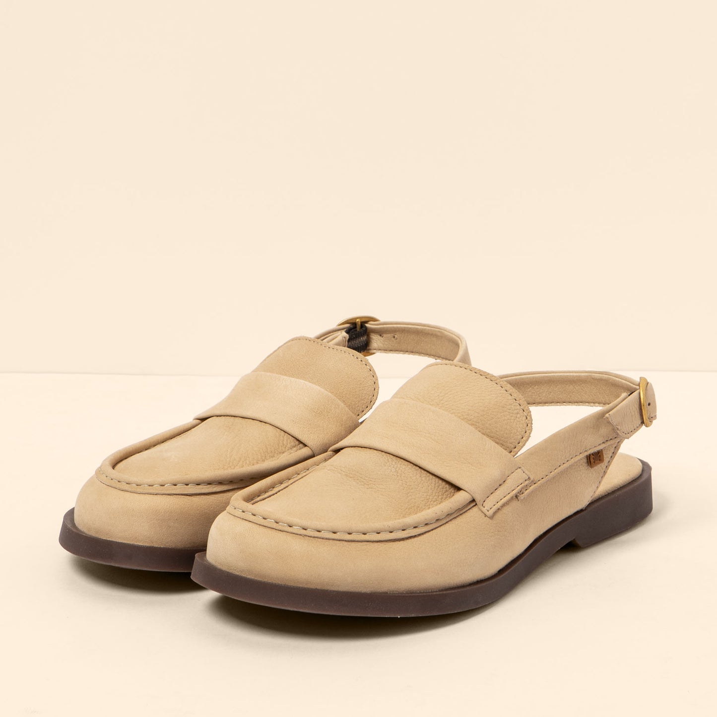 gid://shopify/Product/15700596457804_2