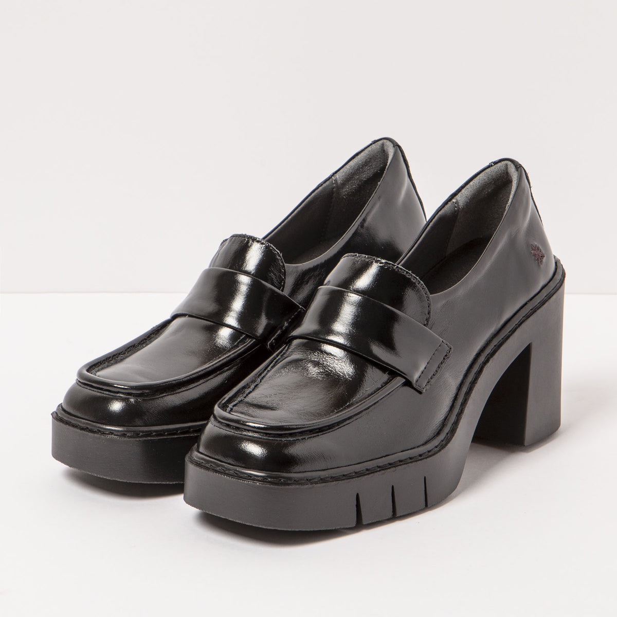 gid://shopify/Product/16171745935692_5
